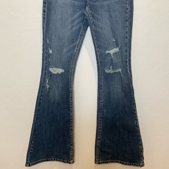 NWT Cello Distress Flare Hem High Rise Jeans Size 1 - Picture 4 of 13